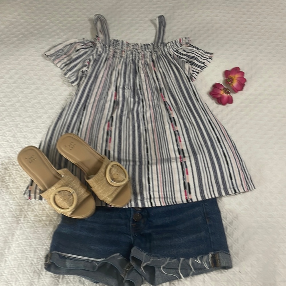 Women’s ruffle pink navy blue striped wear on or off shoulder boutique blouse S